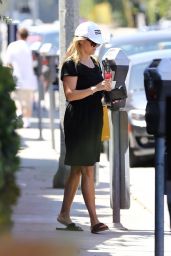 Reese Witherspoon - Heads to The Holy Cow for Lunch in LA 06/30/2018