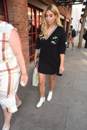 Stacey Solomon - Leaving an Iroha Event in London
