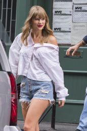 Taylor Swift Leggy in Jeans Shorts - Leaves Her Apartment in NYC 07/22/2018