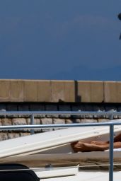 Victoria Silvstedt in Bikini on a Boat - Saint Tropez 07/08/2018