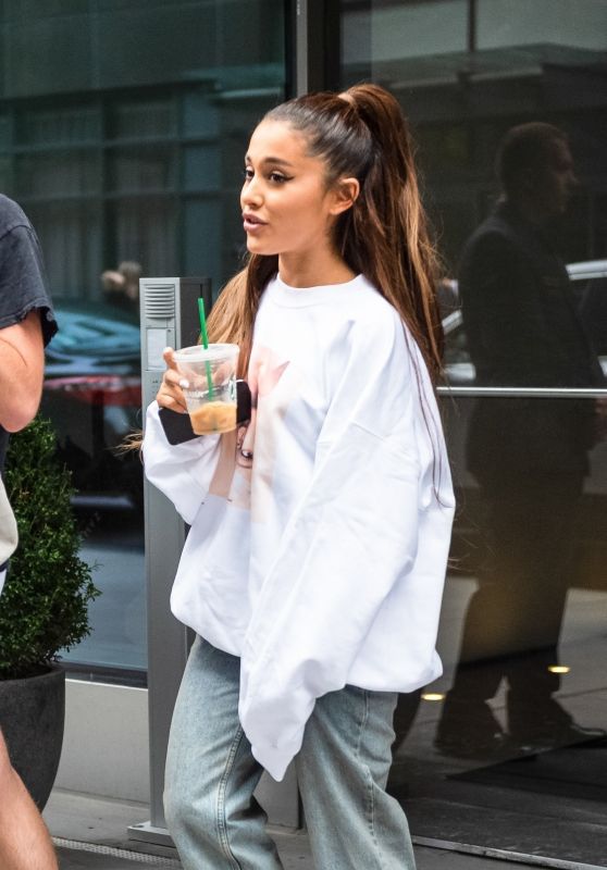 Ariana Grande - Leaves Her Apartment in New York City 08/19/2018