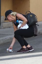 Ashlee Simpson - Leaving a Gym in LA 08/24/2018