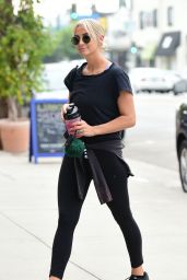 Ashlee Simpson - Out in Los Angeles 08/23/2018