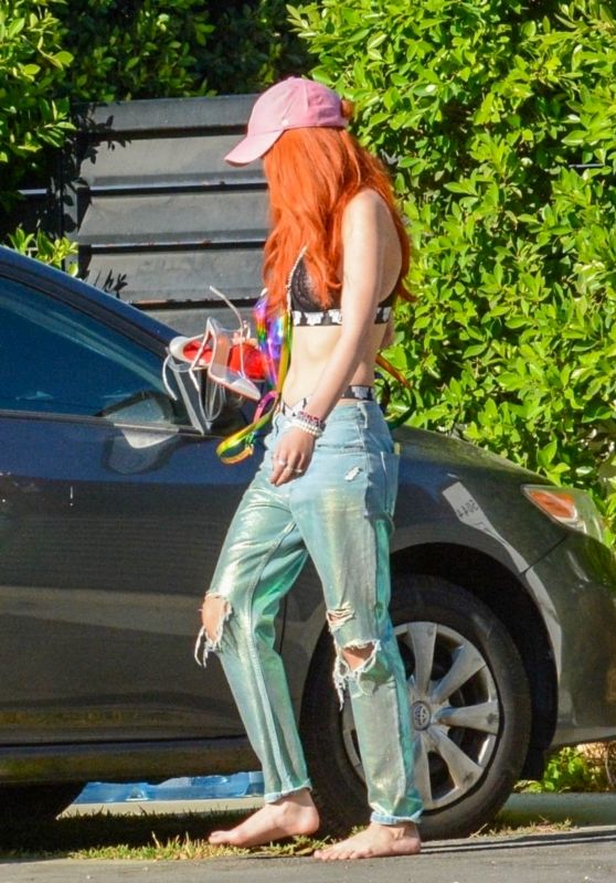 Bella Thorne - Out in LA 08/03/2018