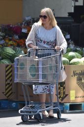 Cameron Diaz - Whole Foods in Glendale 08/25/2018