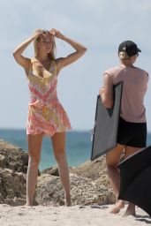 Caroline Kelley Bikini Photoshoot on the Beach in Miami 08/22/2018