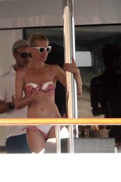 Claudia Schiffer on a Yacht in Tuscany 08/23/2018