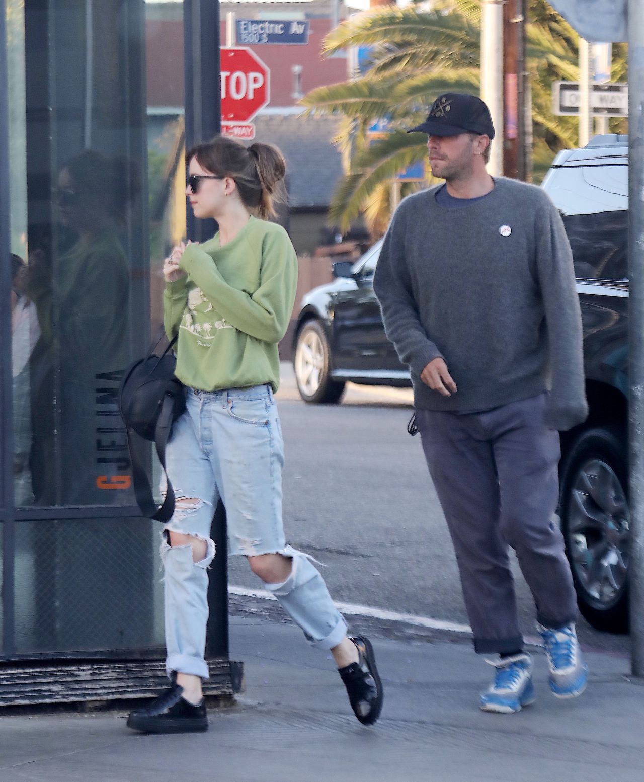 Dakota Johnson and Chris Martin in Santa Monica 08/18/2018 • CelebMafia