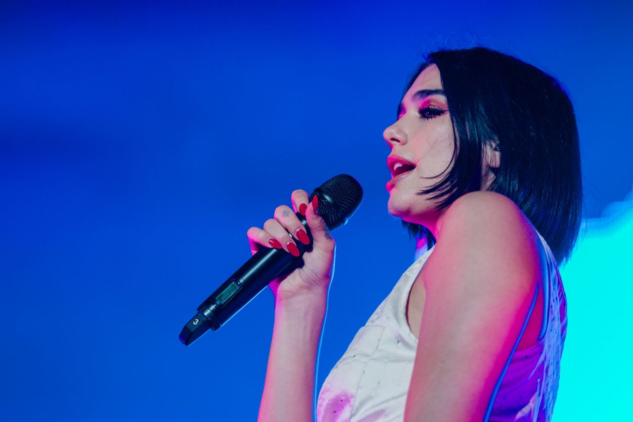 Dua Lipa Performs in Toronto 07/30/2018 • CelebMafia