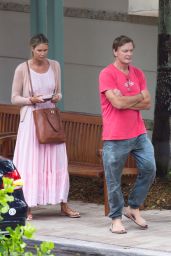 Elle Macpherson and Andrew Wakefield - Shopping in Miami 07/29/2018
