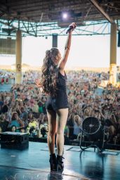 Hailee Steinfeld - "The Voicenotes" Tour in Noblesville 08/05/2018