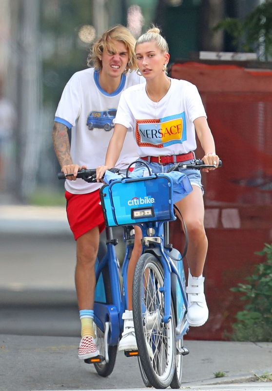 Hailey Baldwin and Justin Bieber - Riding a Bike in Manhattan 08/07/2018