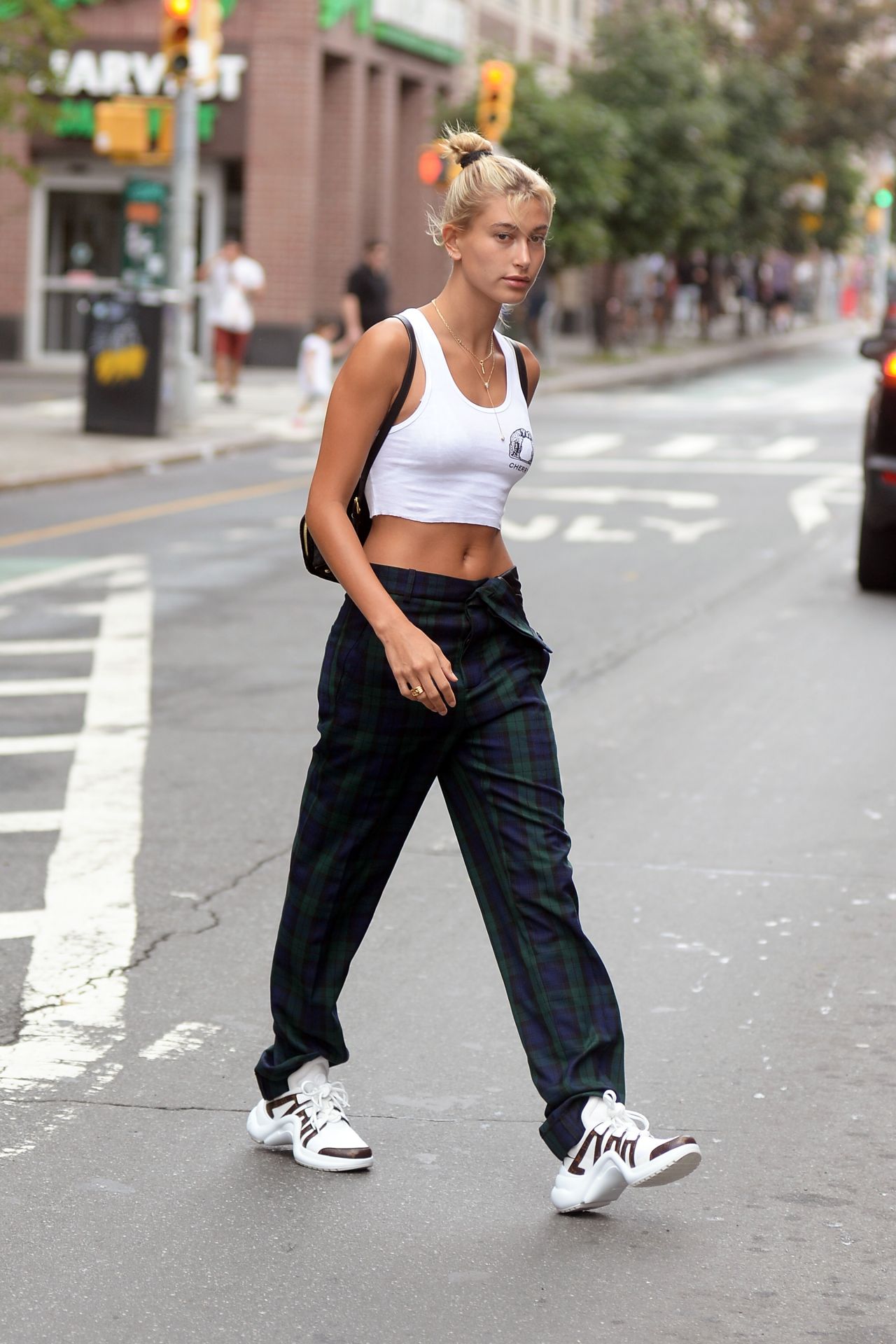 Hailey Baldwin Street Style - Out in Brooklyn 08/04/2018 • CelebMafia