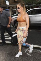 Jennifer Lopez in a Sports Bra - Arriving at a Dance Studio in NYC 08/01/2018