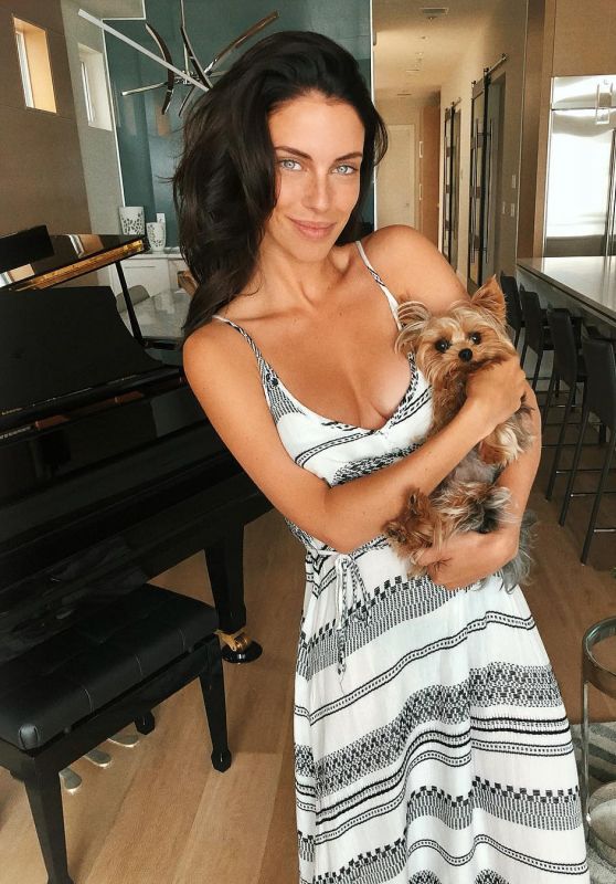 Jessica Lowndes - Personal Pics 08/28/2018
