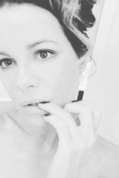 Kate Beckinsale - Personal Pics, August 2018