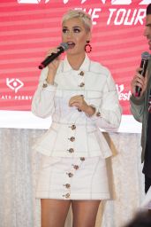 Katy Perry - Makes an Instore Appearance in Brisbane 08/10/2018