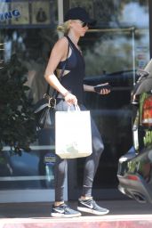 Kimberly Stewart - Out in Beverly Hills 08/18/2018
