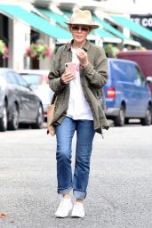 Kylie Minogue - Out in Primrose Hill 08/13/2018