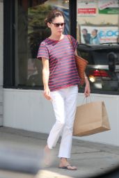 Lara Flynn Boyle in Casual Outfit - Los Angeles 08/26/2018