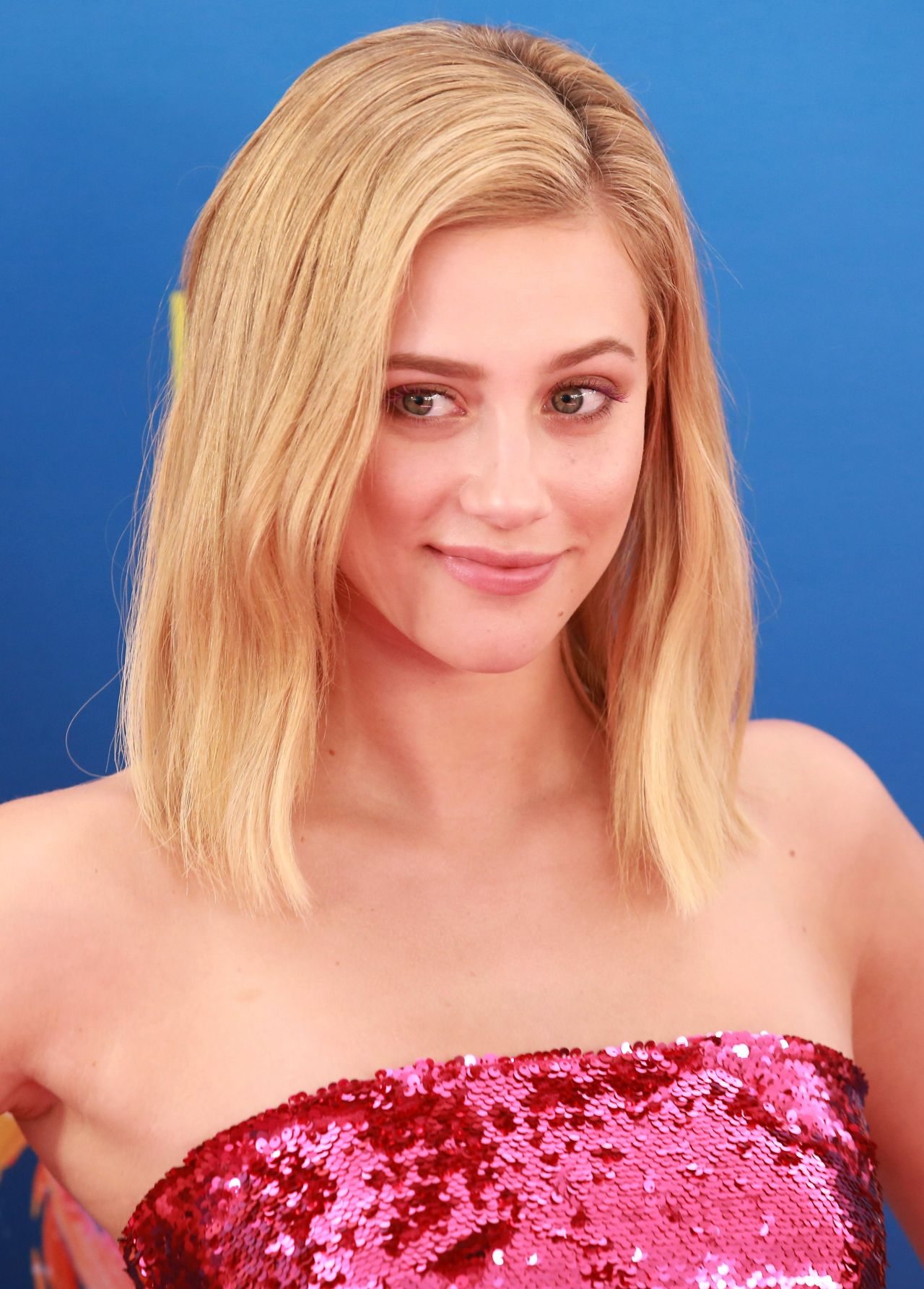 Lili Reinhart – Teen Choice Awards 2018 • CelebMafia