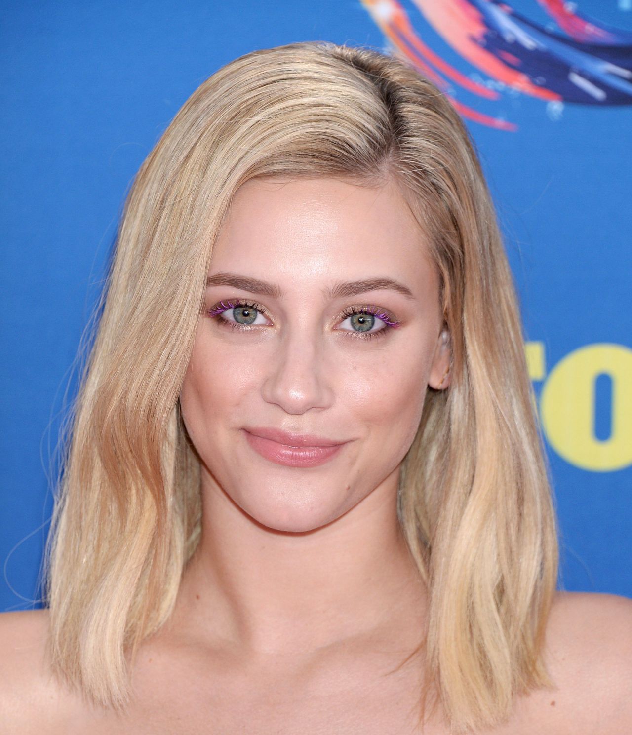 Lili Reinhart – Teen Choice Awards 2018 • CelebMafia