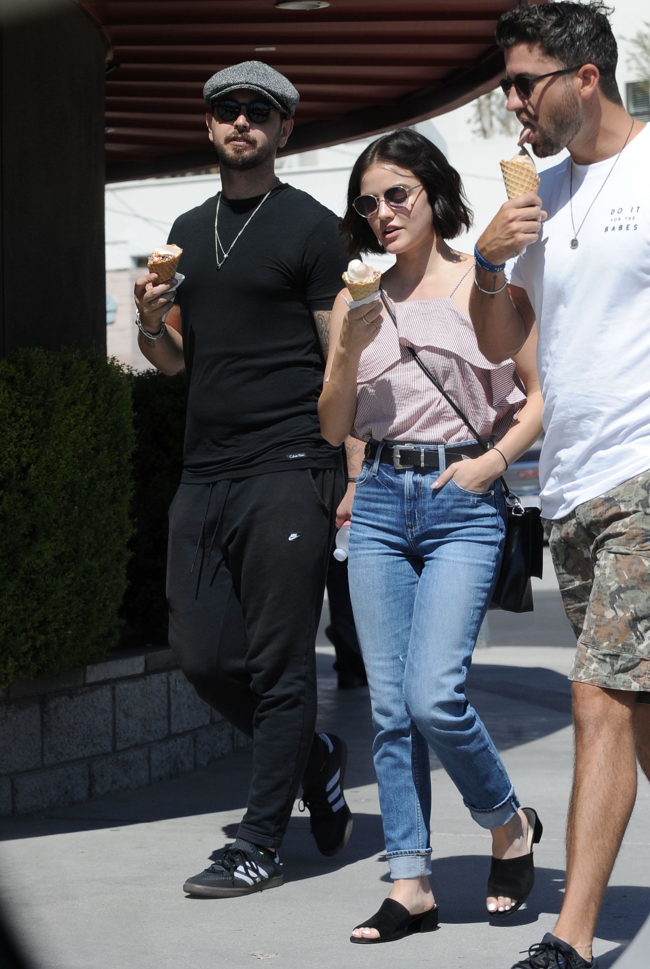 Lucy Hale at Mendocino Farms Sandwich Market in Sherman Oaks 08/05/2018