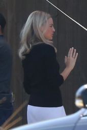 Margot Robbie - "Once Upon A Time In Hollywood" Set in Los Angeles 08/07/2018