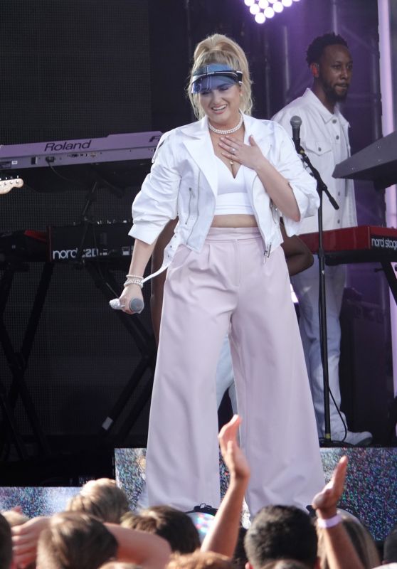 Meghan Trainor - Performing Live at the Jimmy Kimmel Theatre in Los Angeles 08/06/2018
