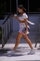 Olivia Culpo Summer Style - Out in Miami 08/14/2018
