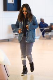 Olivia Munn - Catches a flight Out of JFK in NYC 08/21/2018
