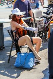 Phoebe Price - Skating in a Bikini on Venice Beach 08/05/2018