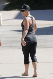 Pink in Leggings - Gold Coast in Australia 08/16/2018