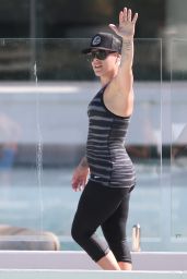 Pink in Leggings - Gold Coast in Australia 08/16/2018