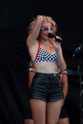 Pixie Lott Performs at Brighton Pride Preston Park in Brighton 08/04/2018