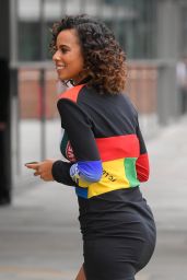 Rochelle Humes - Arriving at Grand Central in Manchester 08/14/2018