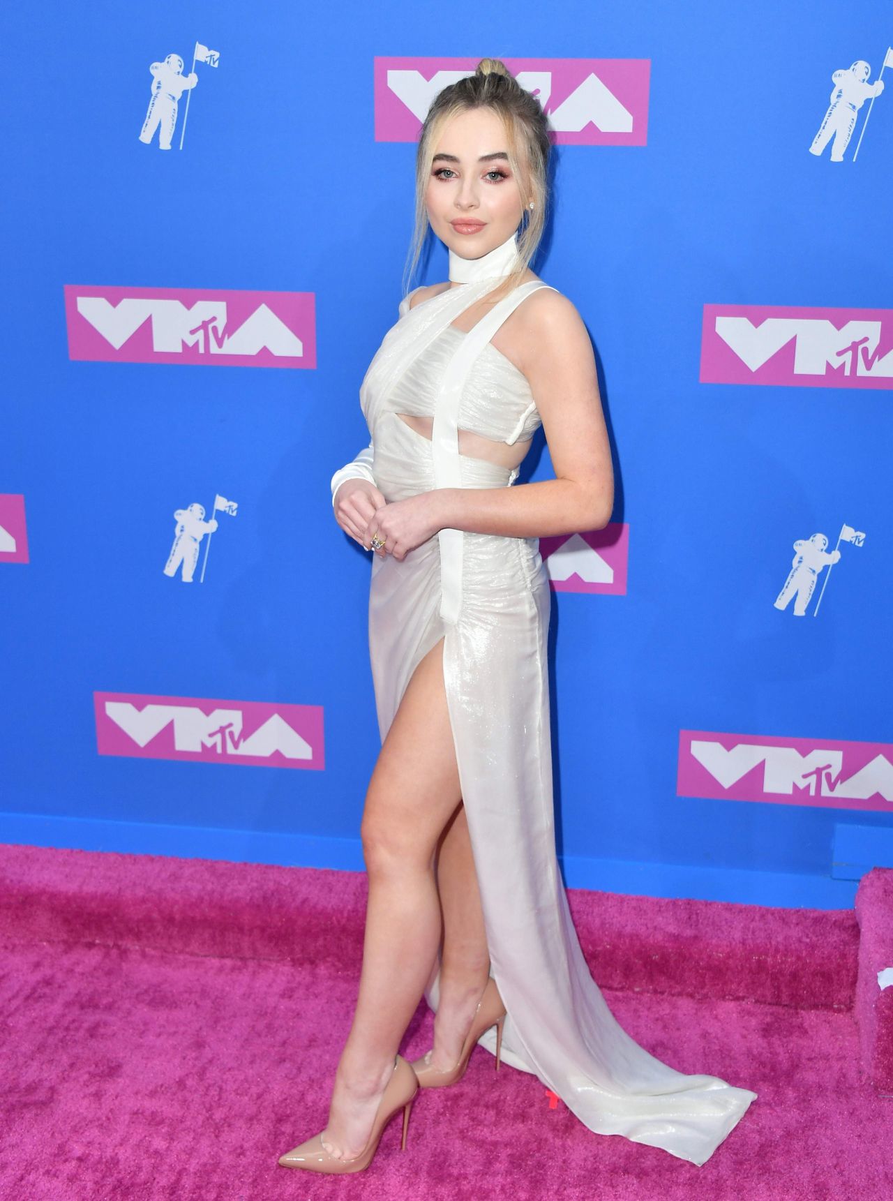 Sabrina Carpenter - 2018 MTV Video Music Awards • CelebMafia