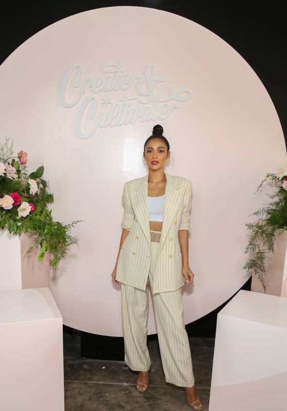 Shay Mitchell - Create & Cultivate Conferencev in Chicago 08/25/2018