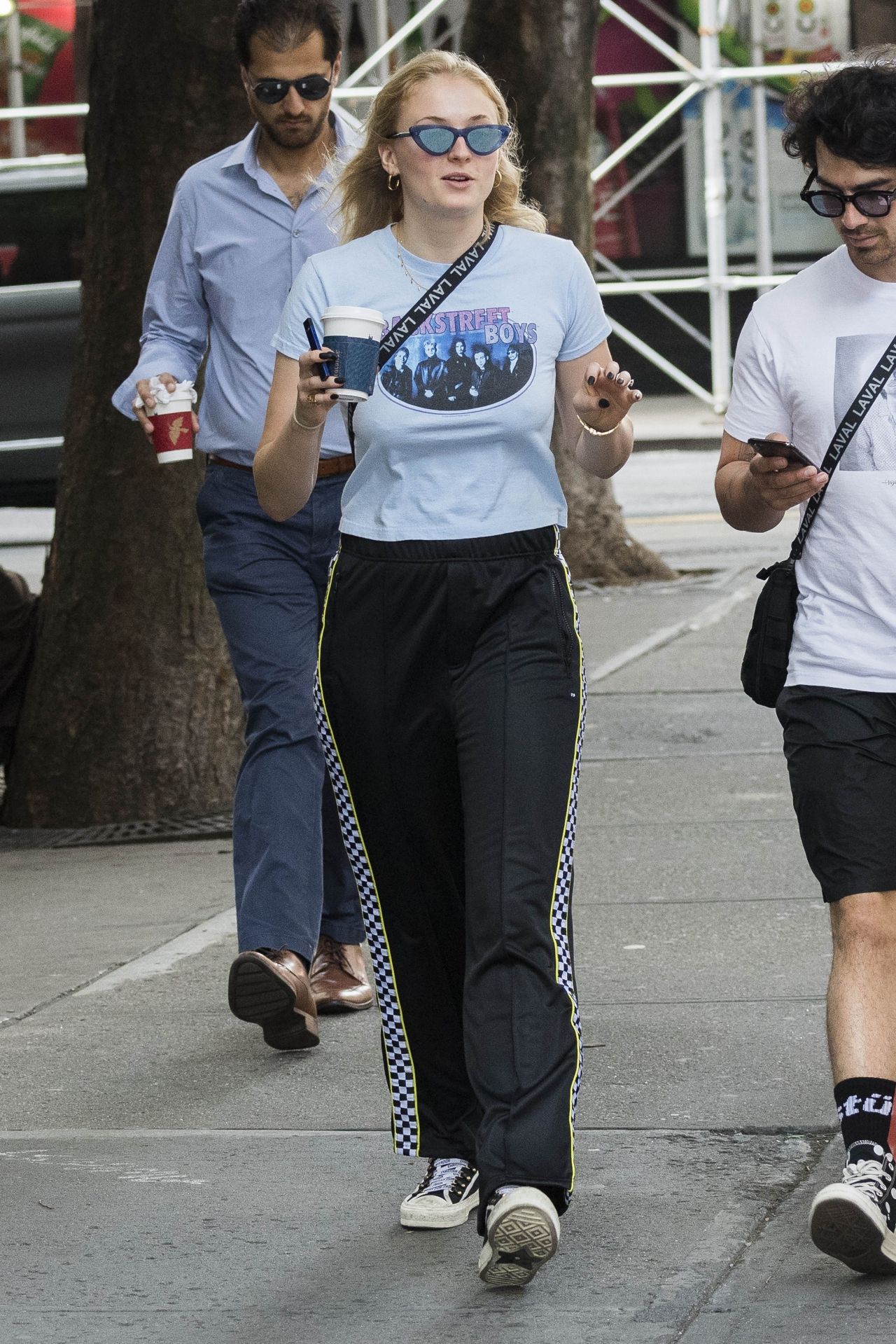 Sophie Turner - Out in NYC 08/02/2018 • CelebMafia