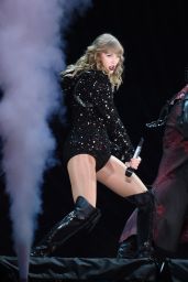 Taylor Swift Performs at Heinz Field in Pittsburgh 08/07/2018