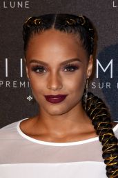 Alicia Aylies – “First Man” Premiere in Paris