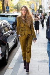 Blake Lively - Leaving Her Hotel in Paris 09/20/2018