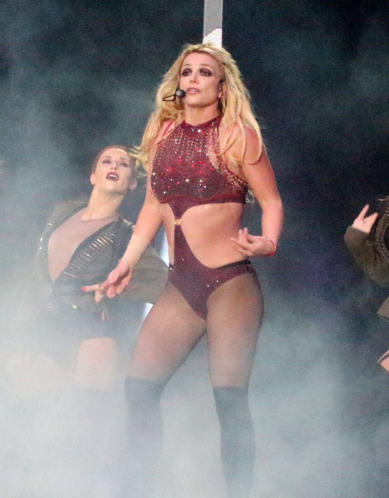 https://celebmafia.com/wp-content/uploads/2018/09/britney-spears-performs-on-piece-of-me-tour-in-blackpool-09-01-2018-0.jpg