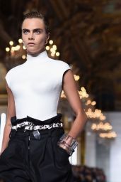 Cara Delevingne Walks Balmain Show, Paris Fashion Week 09/28/2018