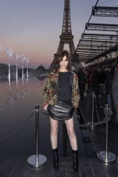 Charlotte Gainsbourg – Saint Laurent Show, Paris Fashion Week 09/25/2018