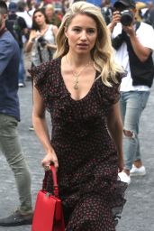Dianna Agron – Arriving to Michael Kors Fashion Show in New York 09/12/2018