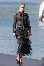 Doutzen Kroes Walks L’Oreal Fashion Show in Paris 09/30/2018