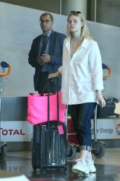 Elle Fanning - Arriving at CDG Airport in Paris 09/29/2018