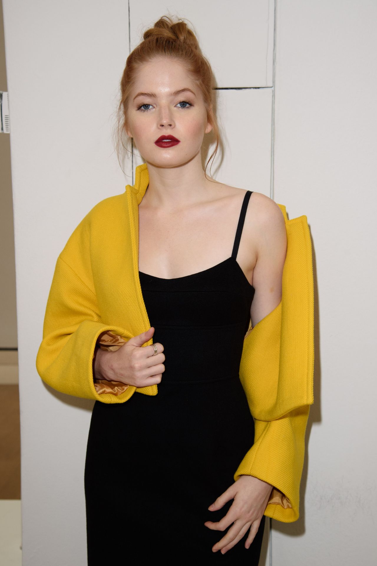 Ellie Bamber - Jasper Conran Show at London Fashion Week 09/15/2018