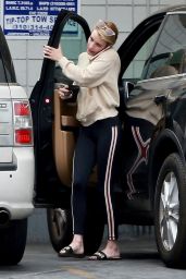 Emma Roberts - Stops by a Gas Station in Beverly Hills 09/05/2018